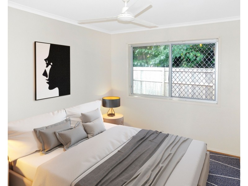 20 Long Street, Mooroobool QLD 4870