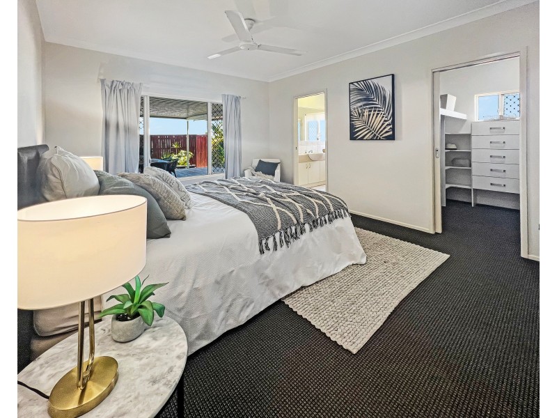 6 Barcoo Close, Bentley Park QLD 4869