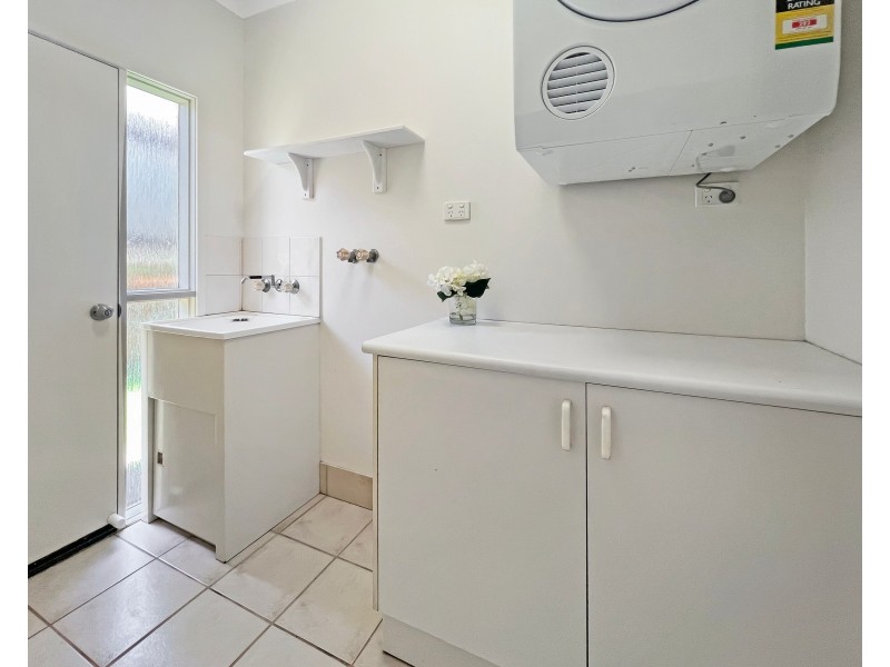 6 Barcoo Close, Bentley Park QLD 4869