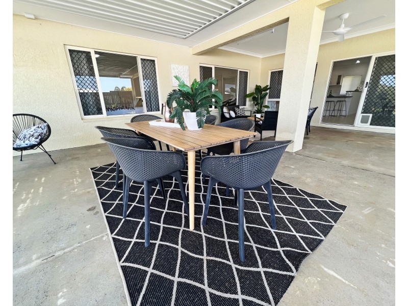 6 Barcoo Close, Bentley Park QLD 4869