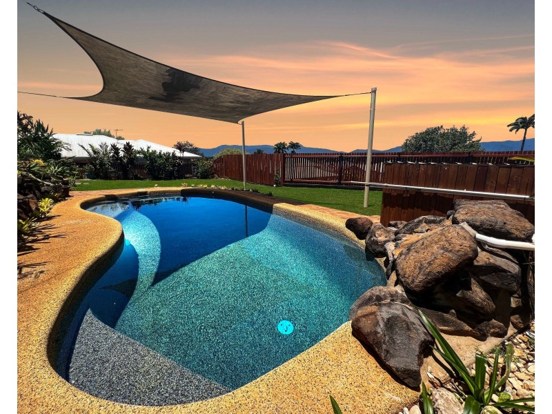 6 Barcoo Close, Bentley Park QLD 4869