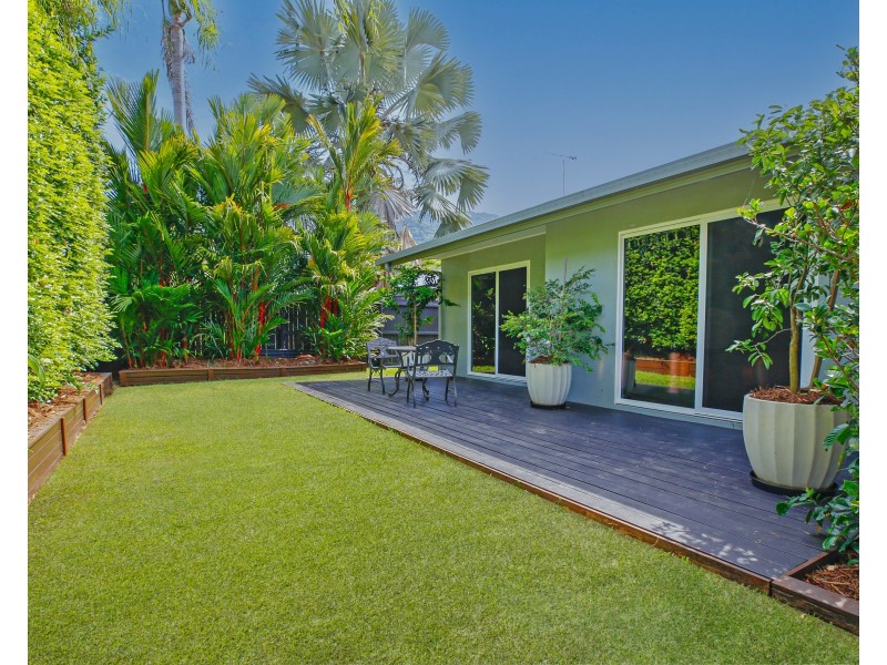 13 Impey Street, Caravonica QLD 4878