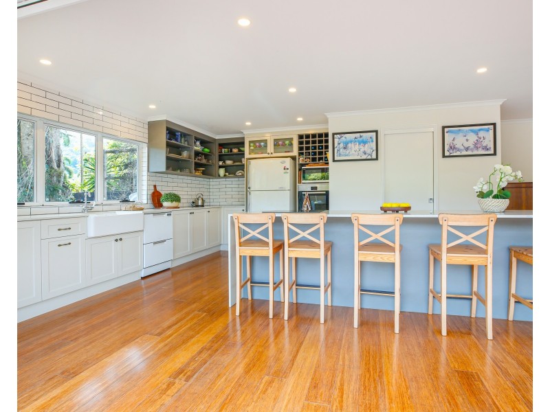 13 Impey Street, Caravonica QLD 4878