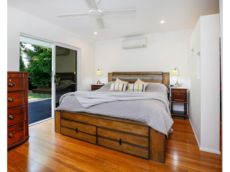 13 Impey Street, Caravonica QLD 4878