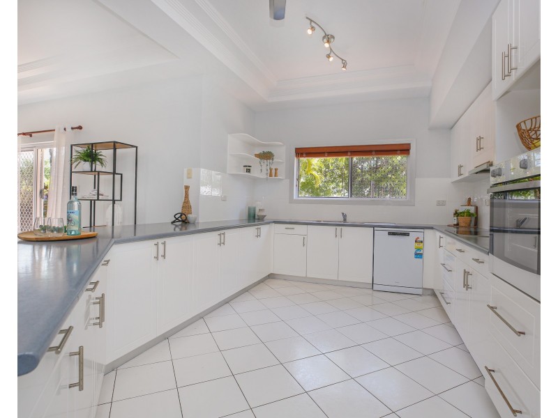 5 Pellowe Street, Clifton Beach QLD 4879