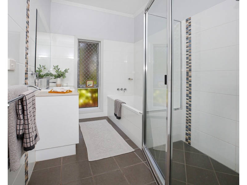 5 Pellowe Street, Clifton Beach QLD 4879