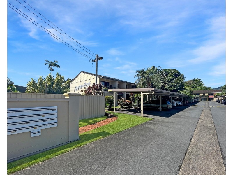 4/439-443 Severin Street, Manunda QLD 4870