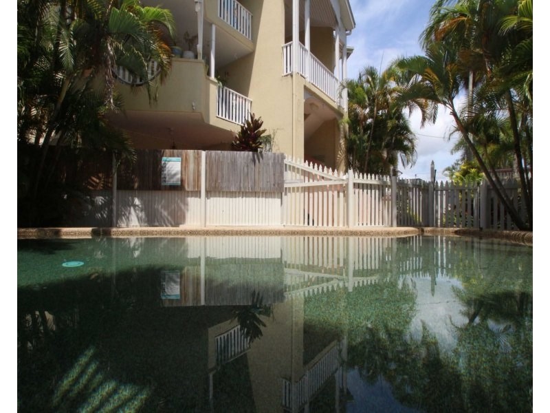 10/201-203 Mcleod Street, Cairns North QLD 4870