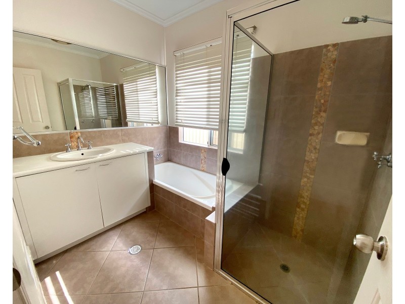 1 Leafwing Close, Mount Sheridan QLD 4868