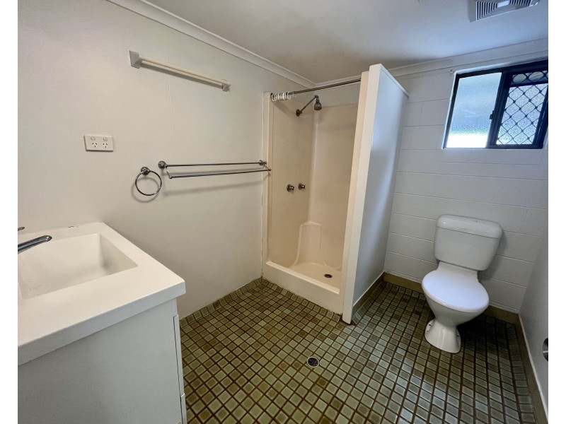 17/64 Pease Street, Manoora QLD 4870