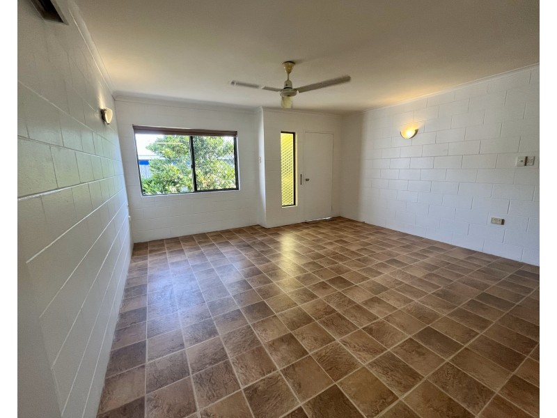 1/30 Armbrust Street, Manoora QLD 4870