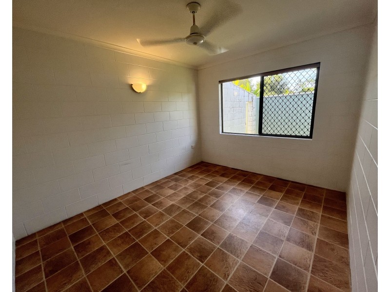 1/30 Armbrust Street, Manoora QLD 4870