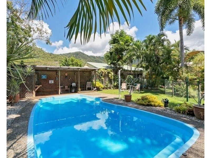 16 Eddy Street, Clifton Beach QLD 4879