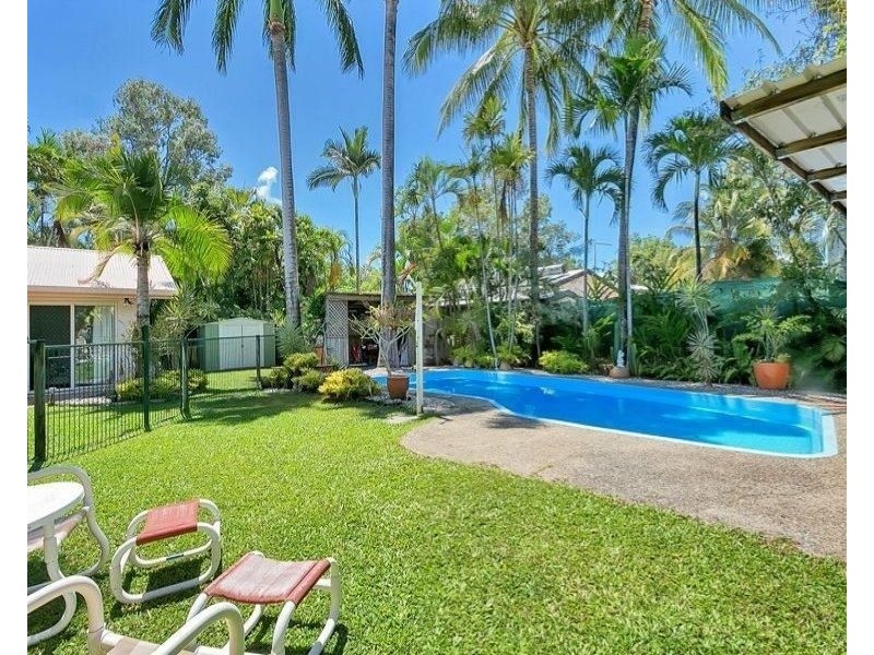 16 Eddy Street, Clifton Beach QLD 4879