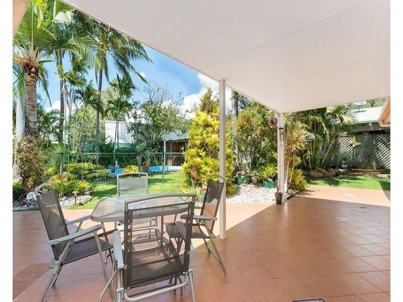 16 Eddy Street, Clifton Beach QLD 4879