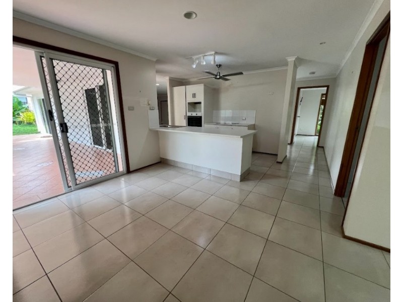 16 Eddy Street, Clifton Beach QLD 4879