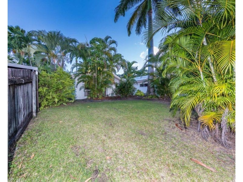 16 Eddy Street, Clifton Beach QLD 4879