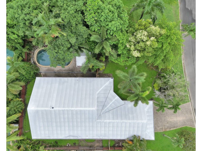 4 Castaways Close, Kewarra Beach QLD 4879