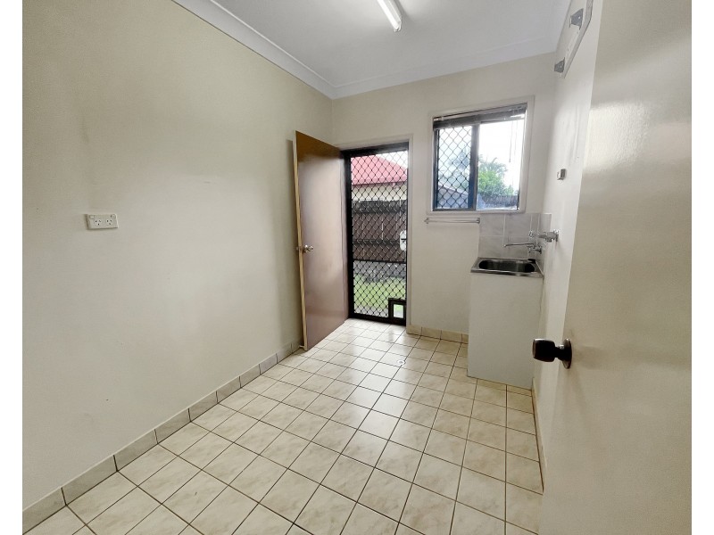 4 Castaways Close, Kewarra Beach QLD 4879