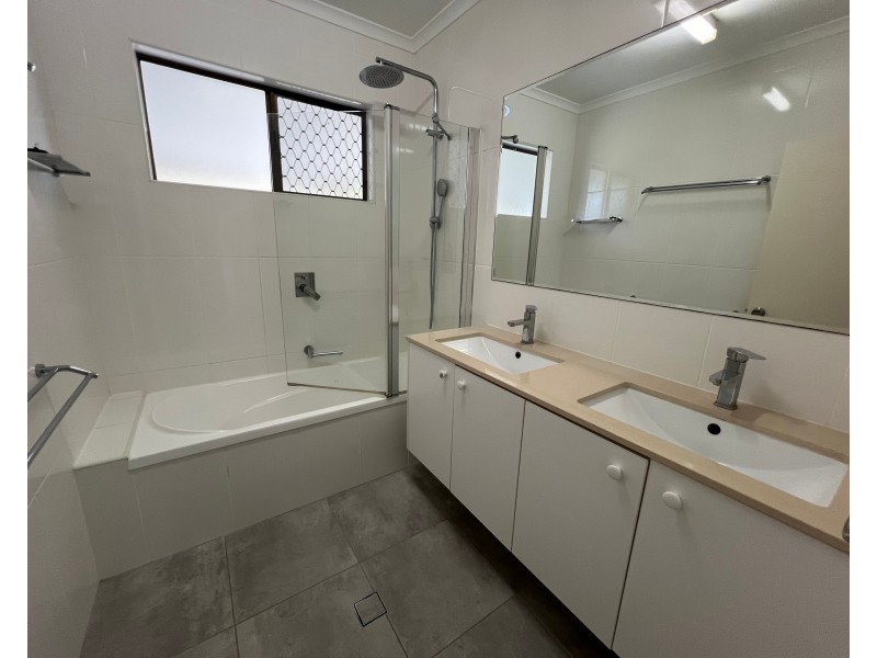 21 Stanton Road, Smithfield QLD 4878