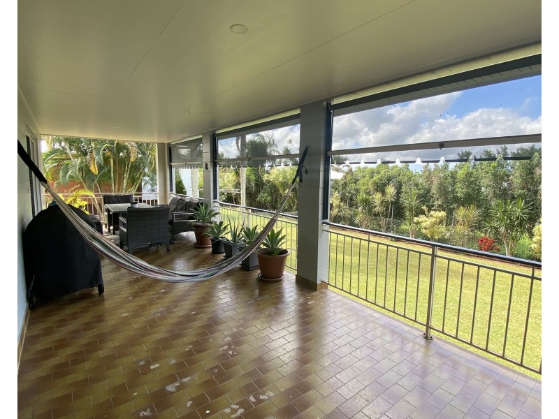 4 Vista Street, Bayview Heights QLD 4868