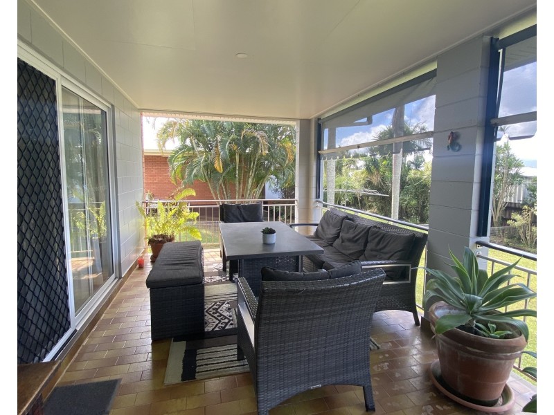 4 Vista Street, Bayview Heights QLD 4868