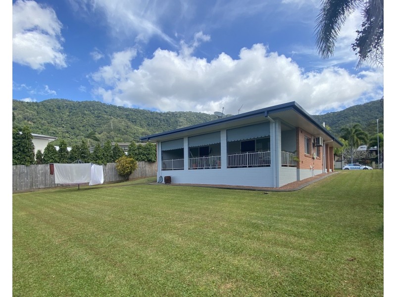 4 Vista Street, Bayview Heights QLD 4868