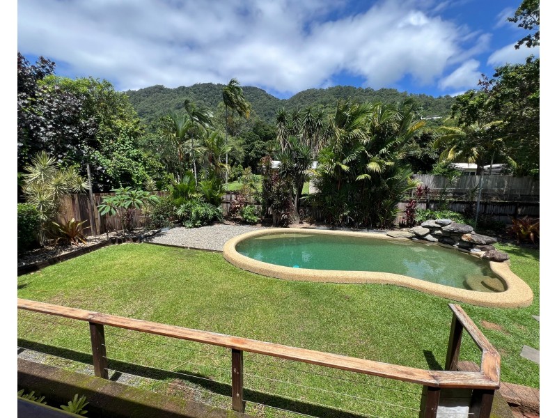 14 Fraser Close, Kanimbla QLD 4870