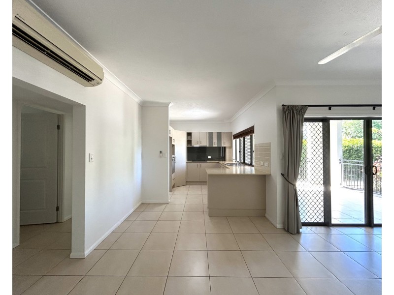 2/14 Macilwraith Street, Manoora QLD 4870