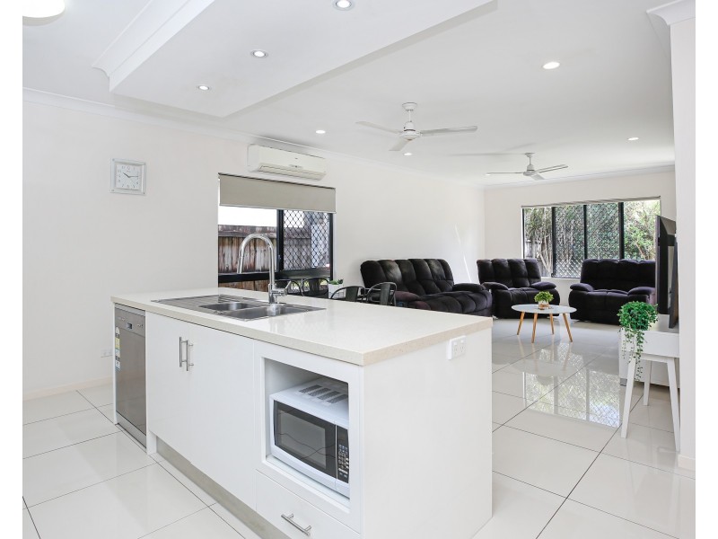 18 Ewan Glen, Trinity Park QLD 4879