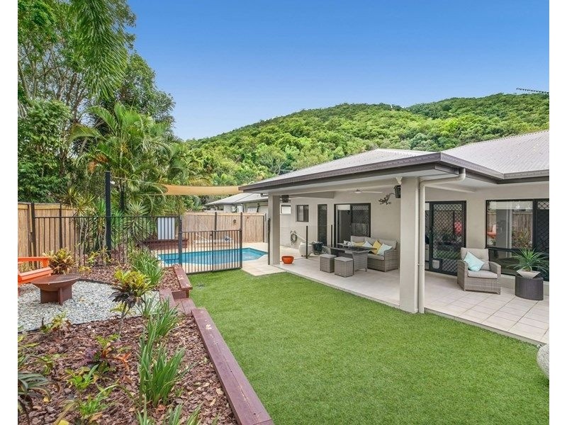 1/4 Michelia Street, Palm Cove QLD 4879