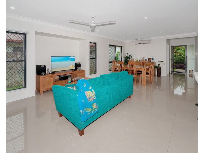 12 Singleton Close, Smithfield QLD 4878