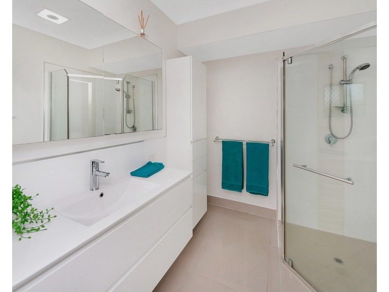 12 Singleton Close, Smithfield QLD 4878