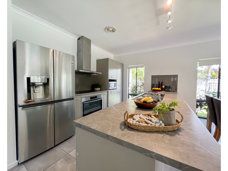 38 Seaways Street, Trinity Beach QLD 4879