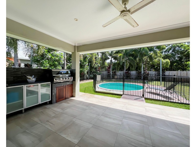 38 Seaways Street, Trinity Beach QLD 4879