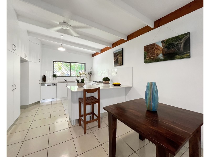 5 Boroko Close, Trinity Beach QLD 4879