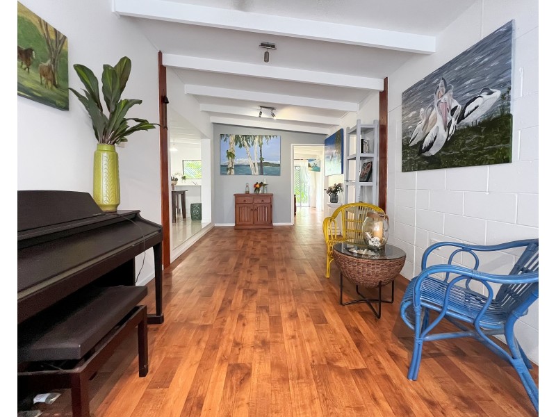 5 Boroko Close, Trinity Beach QLD 4879