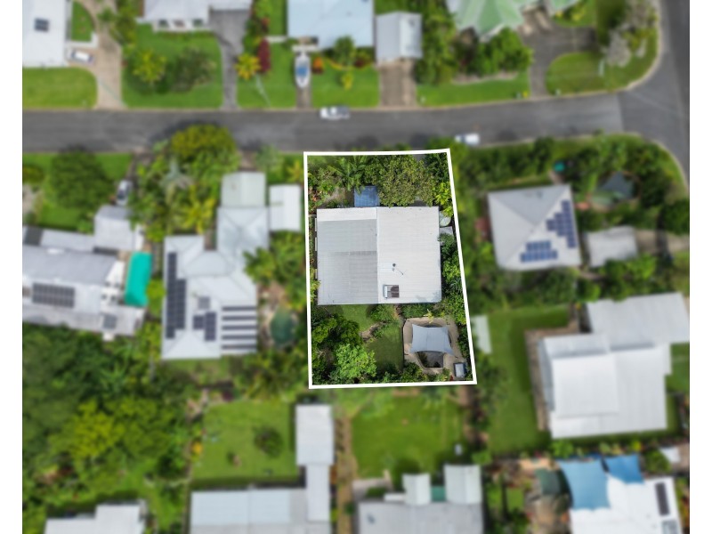 5 Boroko Close, Trinity Beach QLD 4879