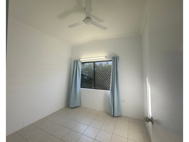 44 Oleander Street, Holloways Beach QLD 4878