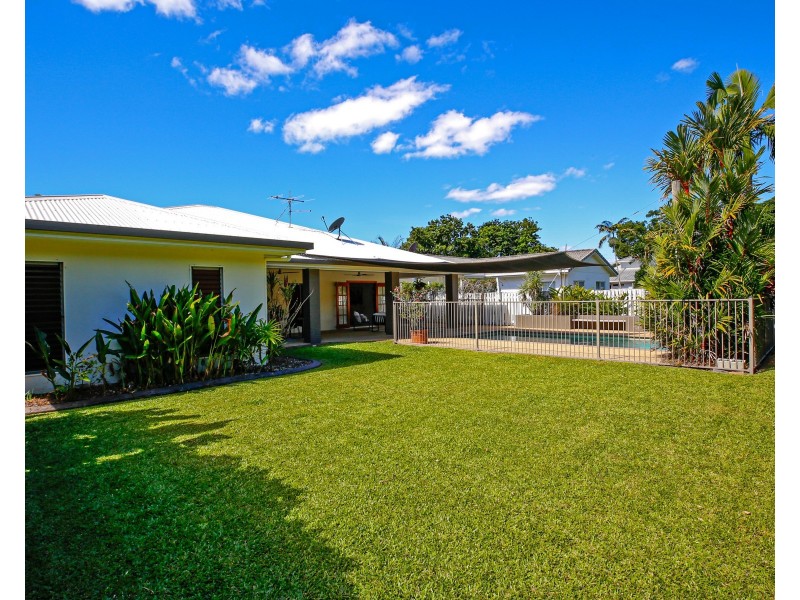 9 Orton Avenue, Kewarra Beach QLD 4879