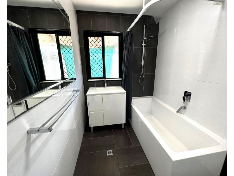 19 Cumberland Avenue, Smithfield QLD 4878