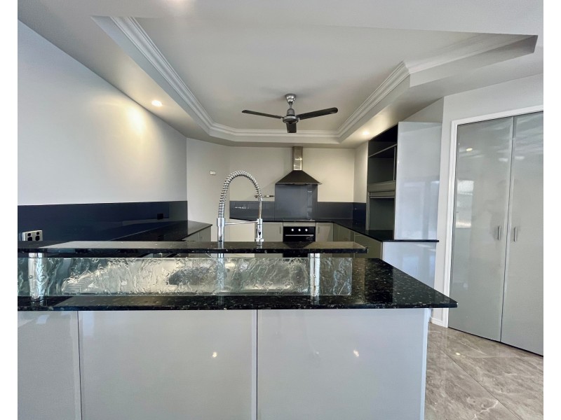 127 McFarlane Drive, Kanimbla QLD 4870