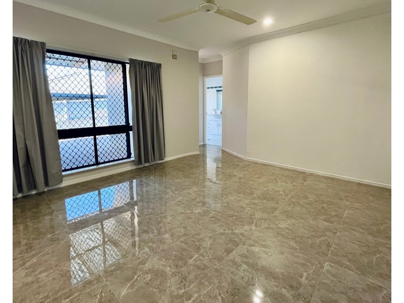 127 McFarlane Drive, Kanimbla QLD 4870