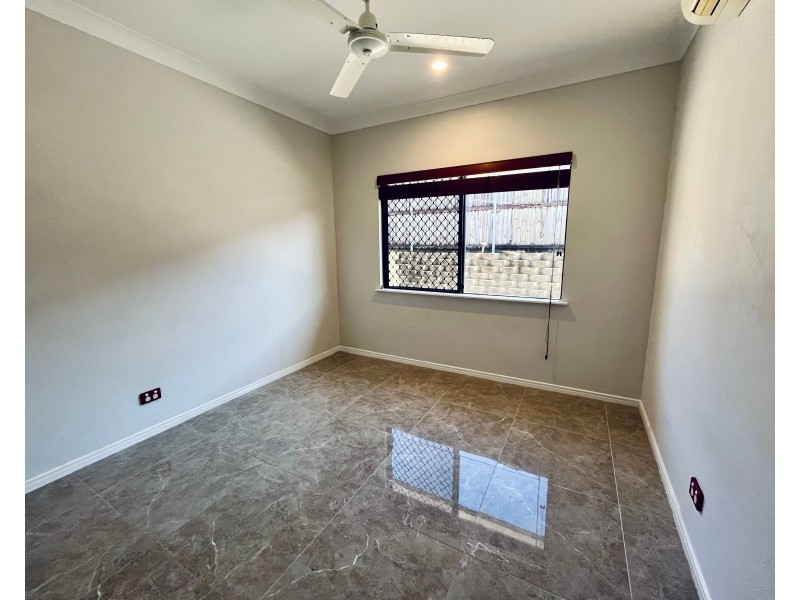 127 McFarlane Drive, Kanimbla QLD 4870