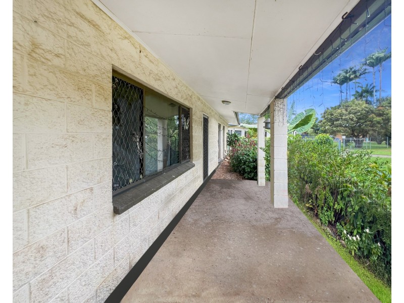 12 Ixora Court, Mooroobool QLD 4870