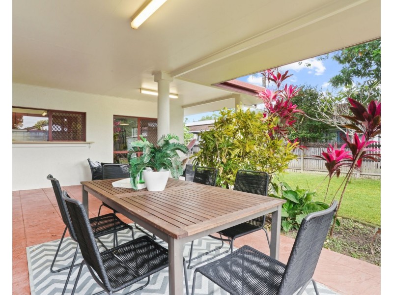 9 Greenford Close, Brinsmead QLD 4870