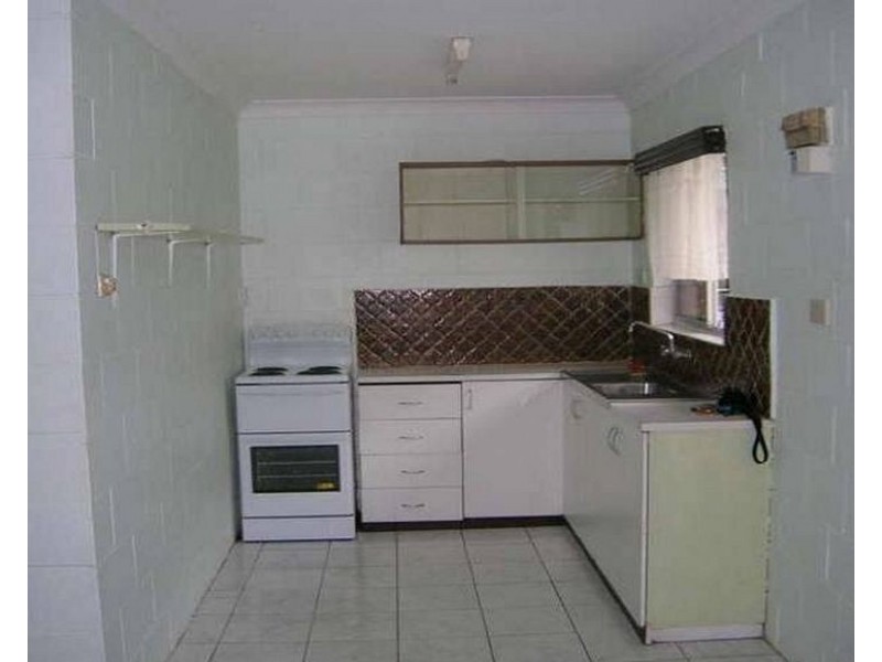 2/28 Creedy Street, Westcourt QLD 4870