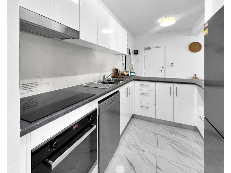 5/5-7 Amphora Street, Palm Cove QLD 4879