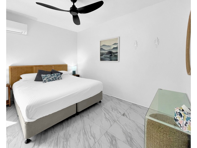 5/5-7 Amphora Street, Palm Cove QLD 4879