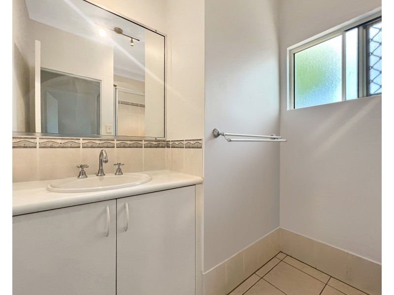 25 Derby Street, Yorkeys Knob QLD 4878